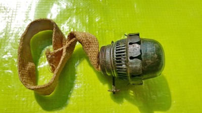 F821-Brener- Cap de lampa veche taraneasca cu fitil din metal stare buna. foto