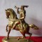STATUETA DIN BRONZ CAL CU CALARET