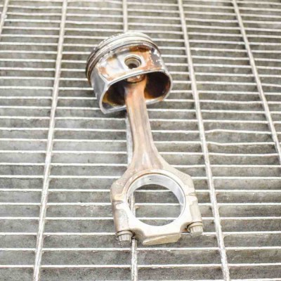 Piston AUDI A3 8P1 2006 OEM: 036198401C,03C107065S foto