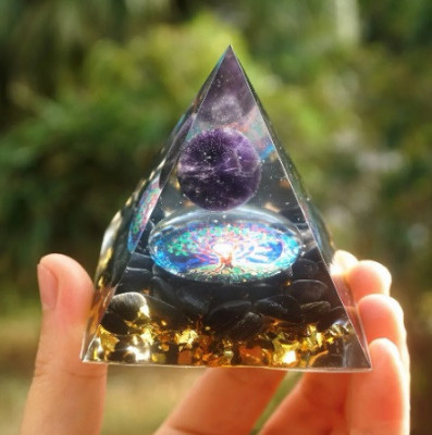 Piramida Orgonica GOBI, cu cristale si sfera de ametist, copacul vietii 5cmx5cm foto