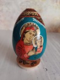 NI384 Ou din lemn pictat manual cu motive religioase, Fecioara Maria cu pruncul