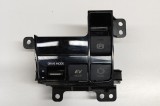 Panou de butoane TOYOTA SIENNA _L4_ 2020 OEM: 84390-08010 | 28462909