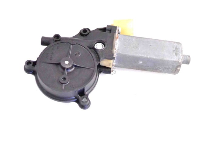 Motor macara geam ușă st&acirc;nga spate AUDI A5 Cabrio 8F7 2010 OEM: 0130822039 14811621