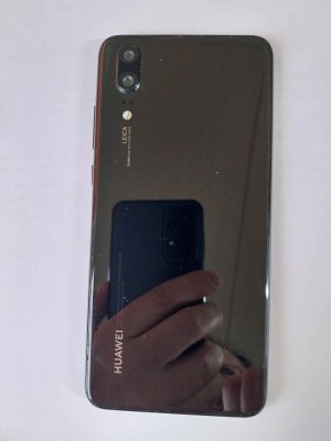 Telefon Huawei P20 foto