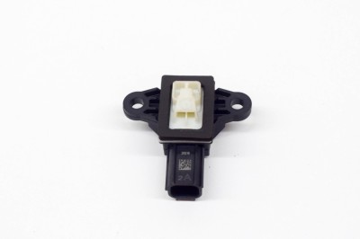 Senzor de impact dreapta față VOLVO S90 II 2017 OEM: 31406731 15095310 foto