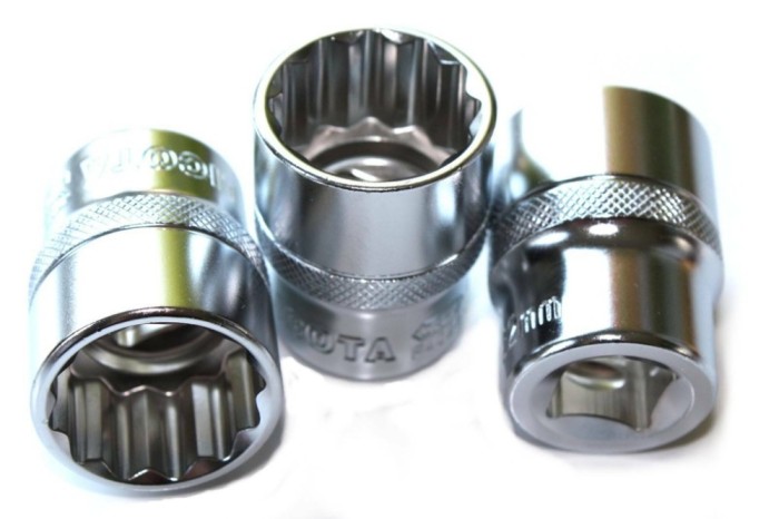 Cheie Tubulară Industrială 1/2 Inch, 18mm, Crom Vanadiu (CR-V), 12 Puncte