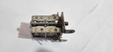 CONDENSATOR VARIABIL , RADIO