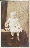 Foto veche interbelica de colectie tip CP atelier Helios / Sibiu, Hermannstadt istorie copilarie jucarii calut pe roti ardeal transilvania