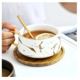 Set Ceasca GOLDEN din Portelan cu suport din Bambus, pentru cafea si ceai, 350 ml
