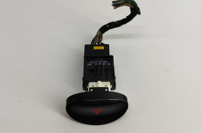 Buton de avarie PORSCHE BOXSTER 986 2001 OEM: 98661312001,986.613.120.01 28302150