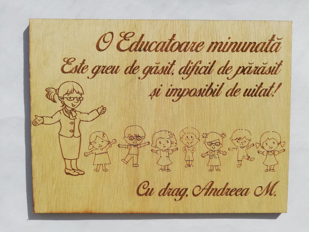 Cadou personalizat “Educatoare Minunata”, lemn natur, 15x20cm, Artmis Gift  | Okazii.ro