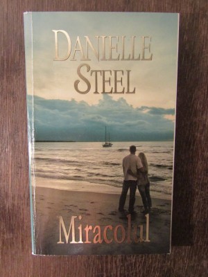 MIRACOLUL-DANIELLE STEEL foto