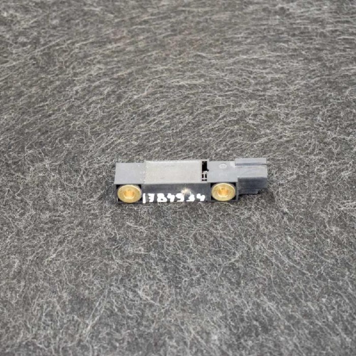 Senzor de impact dreapta spate VOLVO V70 II SW 2004 OEM: 8622365 1784934