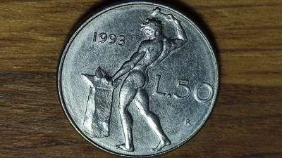 Italia- moneda de colectie - 50 lire 1993 aUNC - dimensiune redusa - mai rara foto