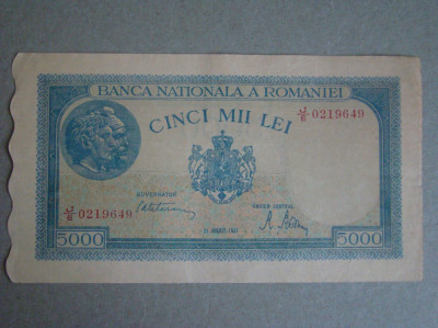 Bancnota 5000 lei 21 August 1945 Filigran Vertical - Starea care se vede foto