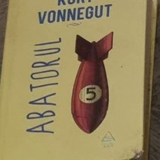 Kurt Vonnegut - Abatorul 5