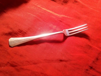 Furculita veche argint gravata Ioana , L=15cm , marcaje verso ,27,43g foto