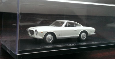 Macheta Lancia Flaminia 3C 2.8 Coupe Speciale Pininfarina 1963 - NEO 1/43 foto