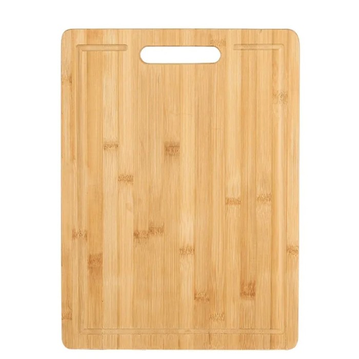 Tocator de bucatarie universal din lemn de bambus cu maner, Pufo, maro, 34 x 24 cm