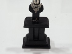 Crucifix vintage negru din lemn si metal