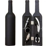 Cumpara ieftin Set cadou 5 accesorii pentru vin cu 6 piese si cutie in forma de sticla