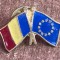 QW9 N8 54 - insigna - steaguri - Romania - Uniunea Europeana UE