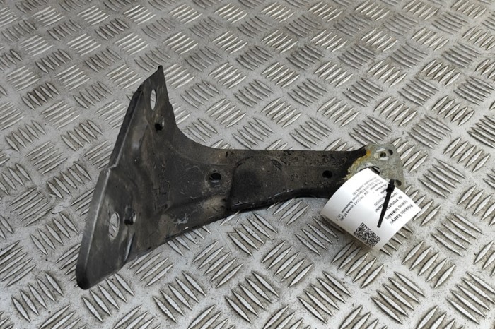 Suport aripa st&acirc;nga față VW PASSAT Variant B7 365 2014 OEM: 3AA821141 30781525