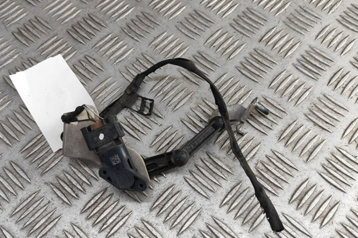 Senzor de nivel &icirc;nălțime dreapta față BMW 8 Gran Coupe G16, F93 2021 OEM: 6895466 | 32031956