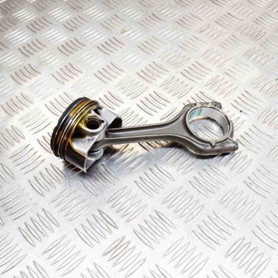 Piston AUDI A4 8W2, B9 2018 OEM: 04E198401D,06A107441 foto