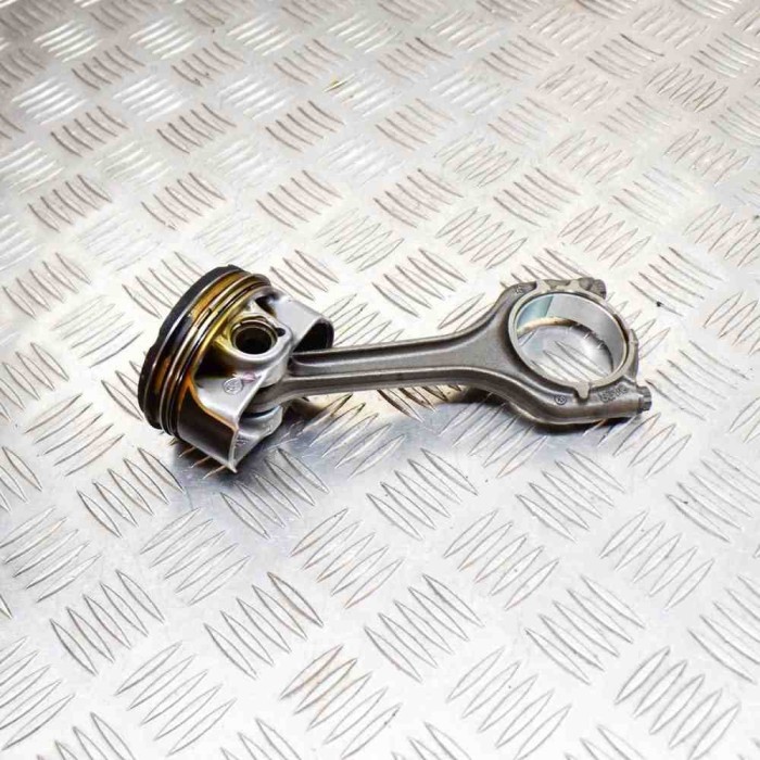 Piston AUDI A4 8W2, B9 2018 OEM: 04E198401D,06A107441