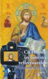 Razvan Bucuroiu - Cu Hristos in lumina reflectoarelor. Editoriale televizate
