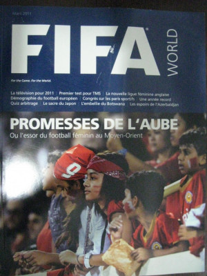 Revista de fotbal - FIFA world (martie 2011) foto