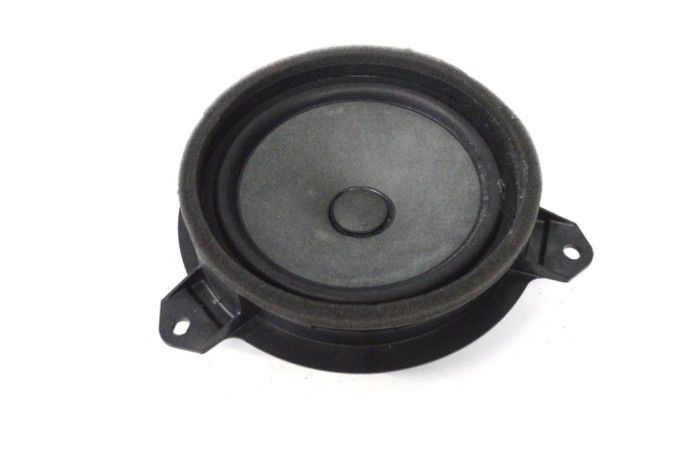 Difuzor ușă st&acirc;nga spate TOYOTA RAV 4 IV _A4_ 2014 OEM: 86160-52330 | 15075233