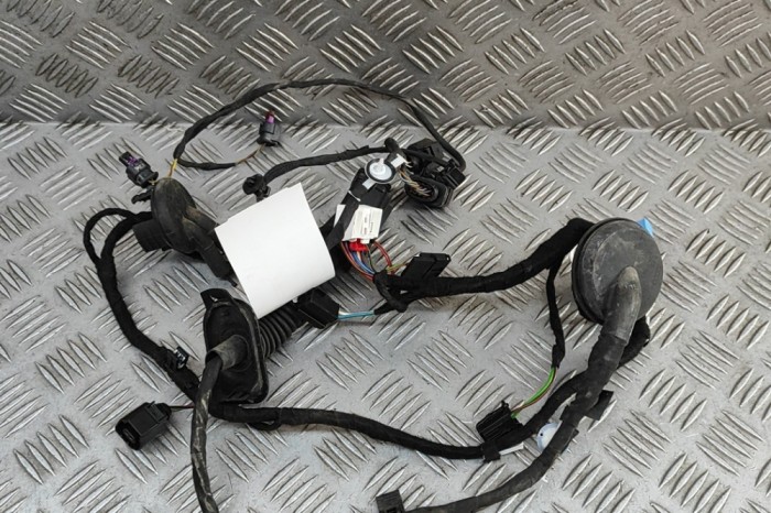 Cablaj ușă st&acirc;nga spate AUDI Q7 4M 2016 OEM: 4M0971687FC | 32066128