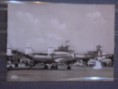 AVION PE AEROPORTUL DIN DUSSELDORF - GERMANIA -1954 - CIRCULATA, TIMBRATA - foto