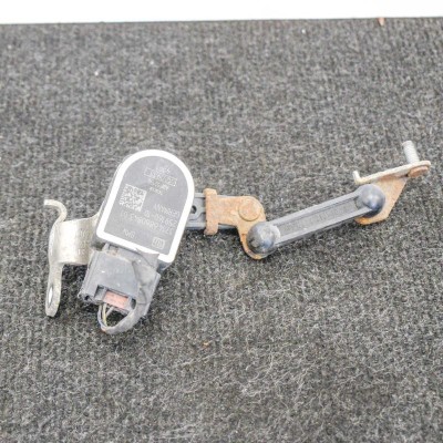 Senzor de nivel &amp;icirc;nălțime dreapta față BMW 5 F10 2013 OEM: 6860843 | 10002153 foto