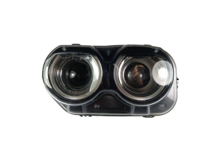 Far Dodge Challenger, 09.2014-2024, montare fata, stanga, cu lumini de zi tip LED; Tip=USA; HiR2+LED; manual; cu capac; cu bec; Omologare: SAE; halog