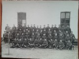Fotografie pe carton, grup de militari, perioada interbelica