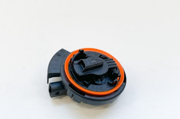 Senzor de impact st&acirc;nga față TESLA MODEL 3 2018 OEM: 1036762-00-A 10884828