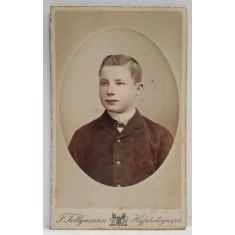 FOTOGRAF F. TELLGMANN , HERSHFELD , TANAR CU PAPION , FOTOGRAFIE C.D.V. , SFARSITUL SEC. XIX