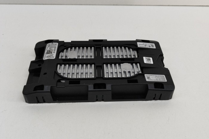 Amplificator de antena PORSCHE Taycan 2021 OEM: 9J1035504B,9J1.035.504.B,4774A-19300,RK7193-00,10R-058802 23953225