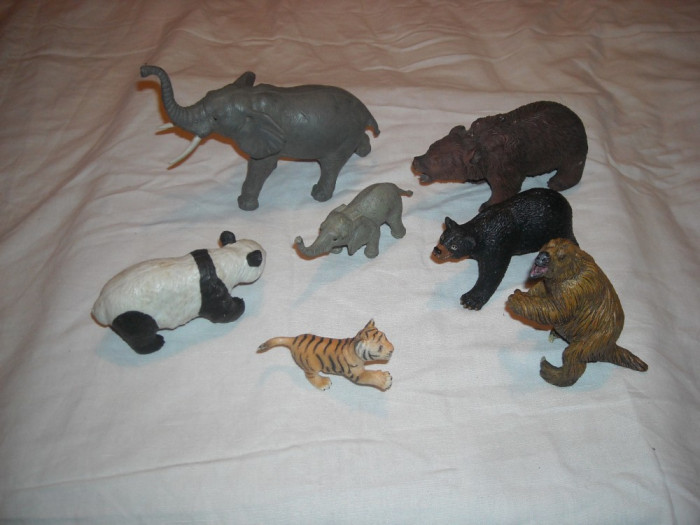 Safari, AAA - 7 figurine cauciuc dens - animale