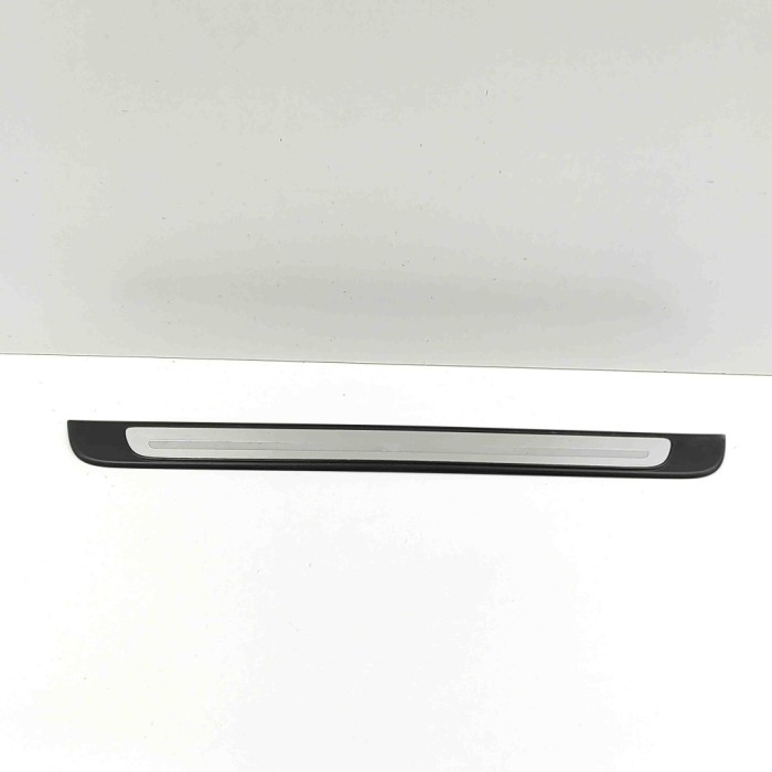 Ornament prag dreapta față AUDI Q2 GA 2020 OEM: 8V4853491M