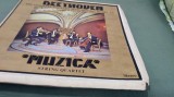 SET BOX 3 VINILURI BEETHOVEN-THE COMPLETE SERIES OF RAZUMOVSKY QUARTETS DISCURILE STARE FOARTE BUNA/COPERTA TURTITA SE VEDE FOTO