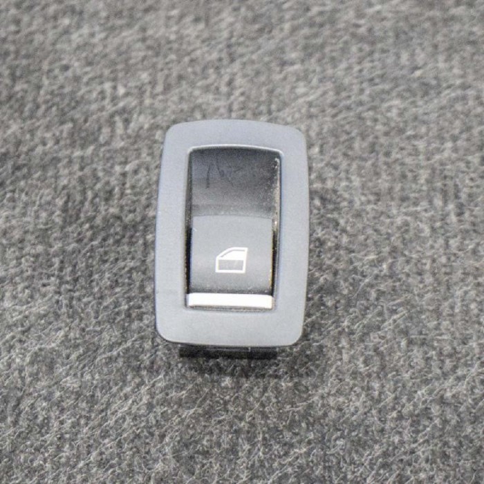 Buton geam ușă st&acirc;nga față BMW X4 F26 2018 OEM: 9361936 10656499