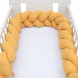 Protectie laterala, New Baby, Pentru patut, Tip Bumper impletit, Din muselina, Din materiale certificate Oeko Tex Standard 100,