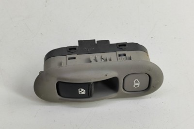 Buton geam ușă dreapta spate KIA CARNIVAL / GRAND CARNIVAL III VQ 2007 OEM: 93580-4D801,93580-4D801KS 29954597 foto