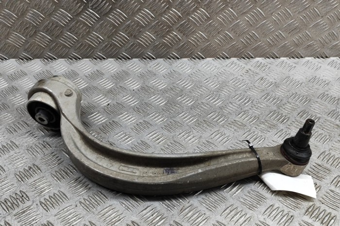 Braț curbat dreapta față AUDI Q7 4M 2017 OEM: 4M0407696C 29921375