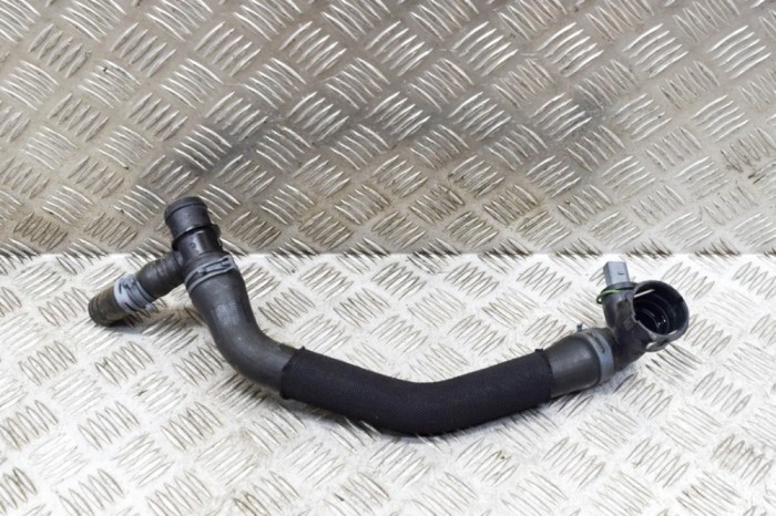 Furtun de lichid de răcire SKODA KAROQ NU7 2021 15375666