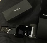 Ochelari de soare Prada